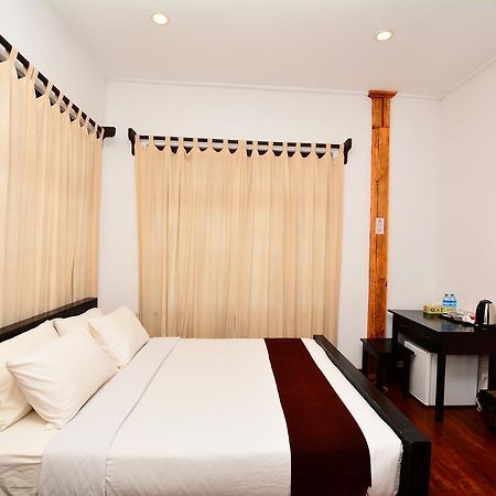 The Manor Hotel Nyaung Shwe Exterior photo